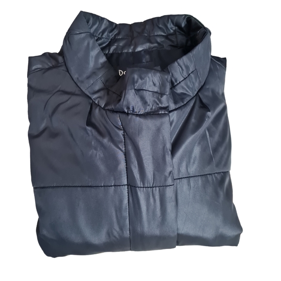 Size- L, Vintage Datum puffer jacket for women in dark grey for heavy winters. - Picture 8 of 16